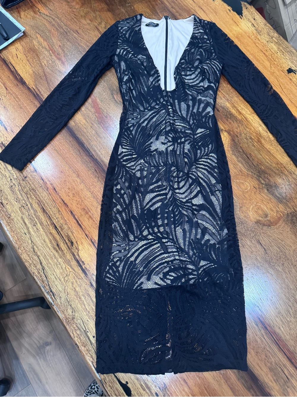 bebe Black Lace Long-Sleeve V-Neck Sheath Dress